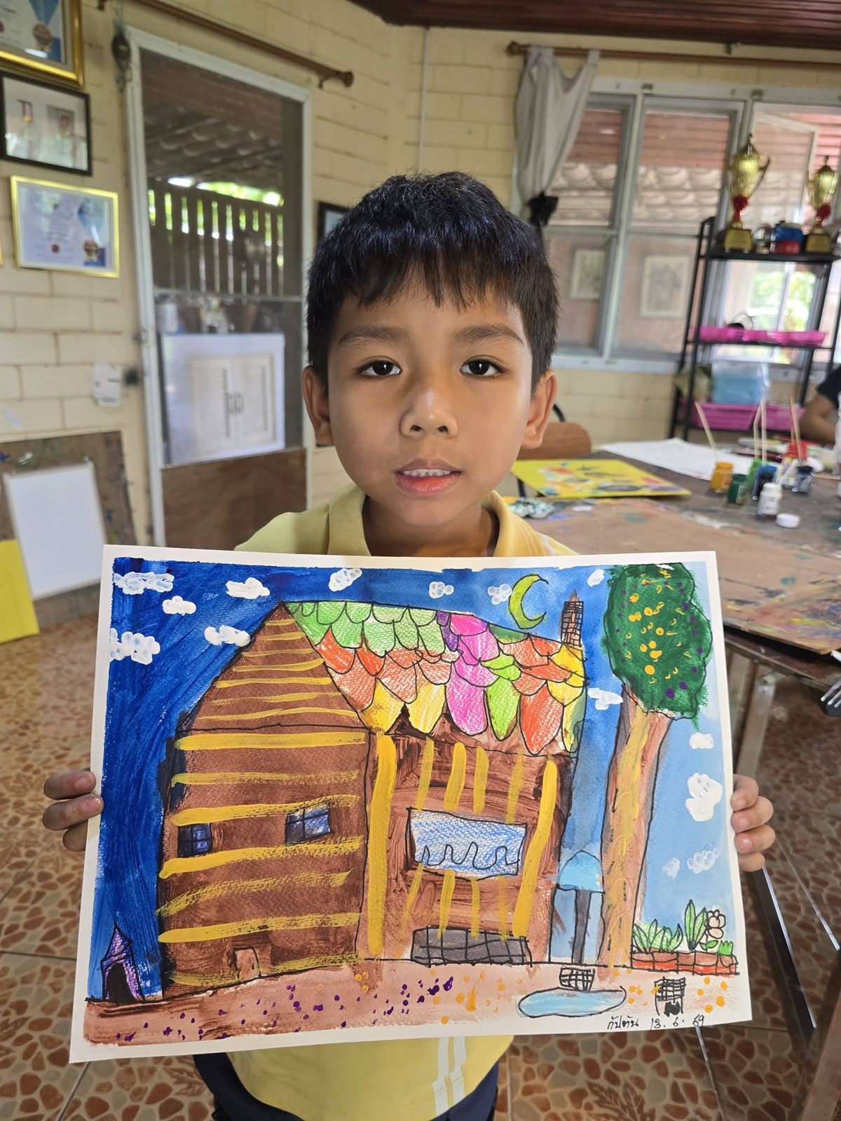 น้องกัปตันเติบโตมากับการวาดภาพและค่อย ๆ สะสมผลงานจากจินตนาการของตัวเอง